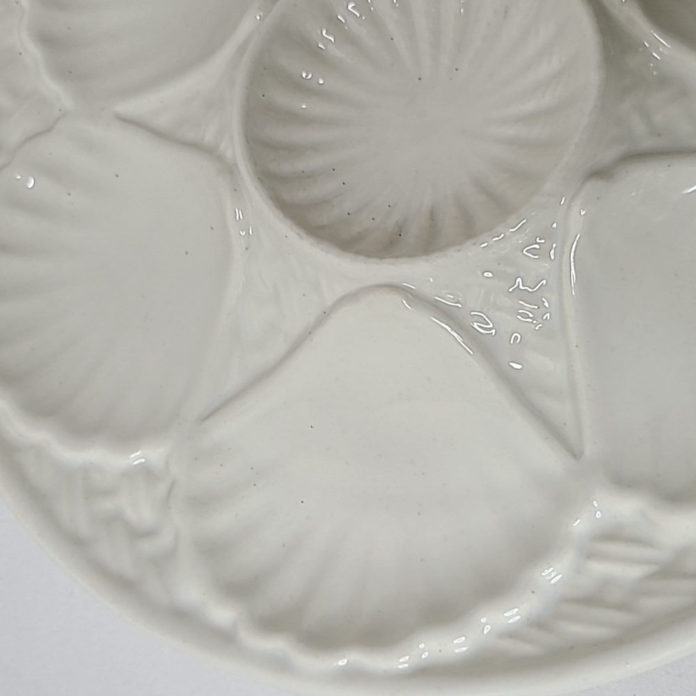 Vintage California Pottery #610 60's 70's Stoneware Clam Shell Plate Dish White - Picture 6 of 16